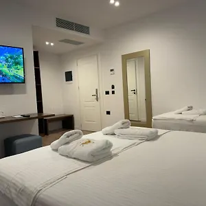 Hotel The Queen's Lion Premium, Saranda